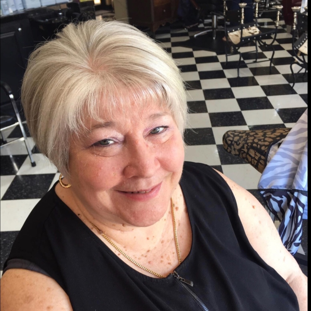 Meet your Posher, Linda